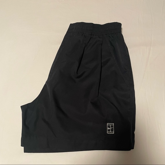 Nike Vintage Challenge Court Tennis Shorts - Picture 1 of 4